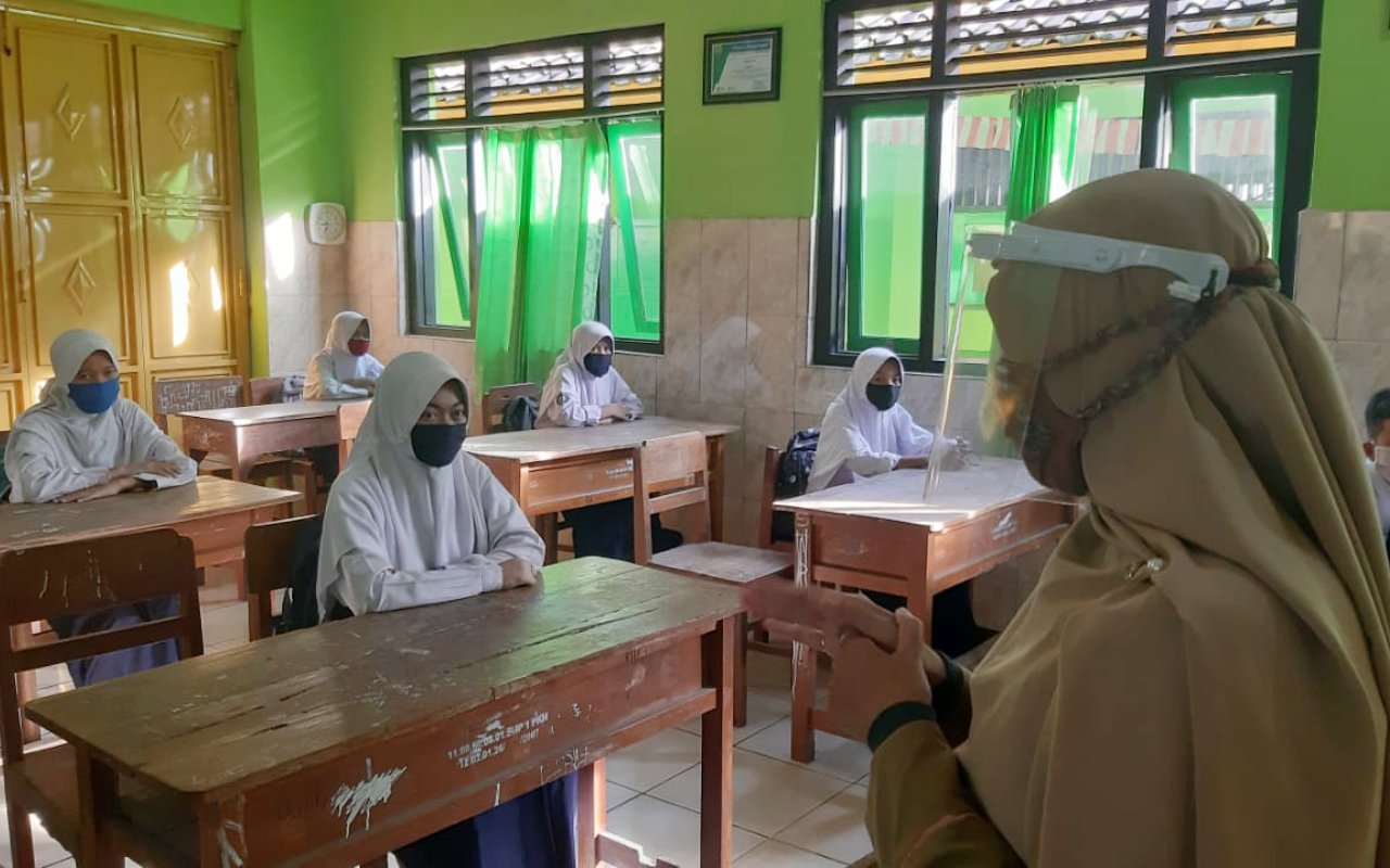 179 Siswa SMK di Jateng Positif COVID-19, Berawal Dari 8 Orang Batuk dan Anosmia