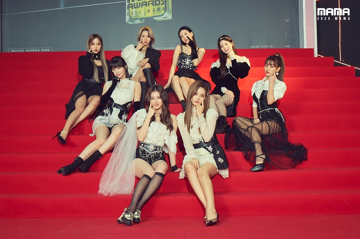 MAMA 2020: Penampilan Cantik TWICE di Red Carpet Tuai Pujian Selangit