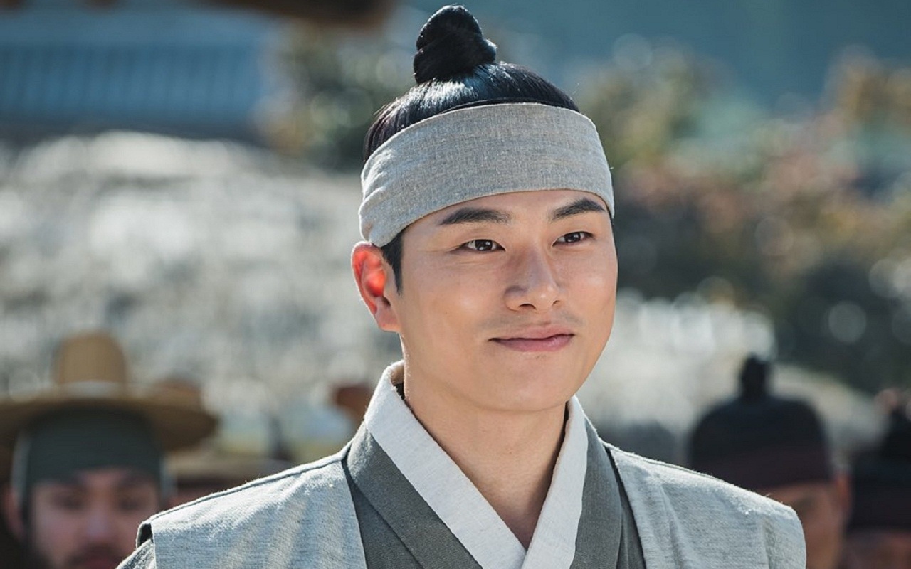Kemampuan Akting Tuai Pujian, Lee Yi Kyung Ungkap Kerja Keras di 'Secret Royal Inspector'