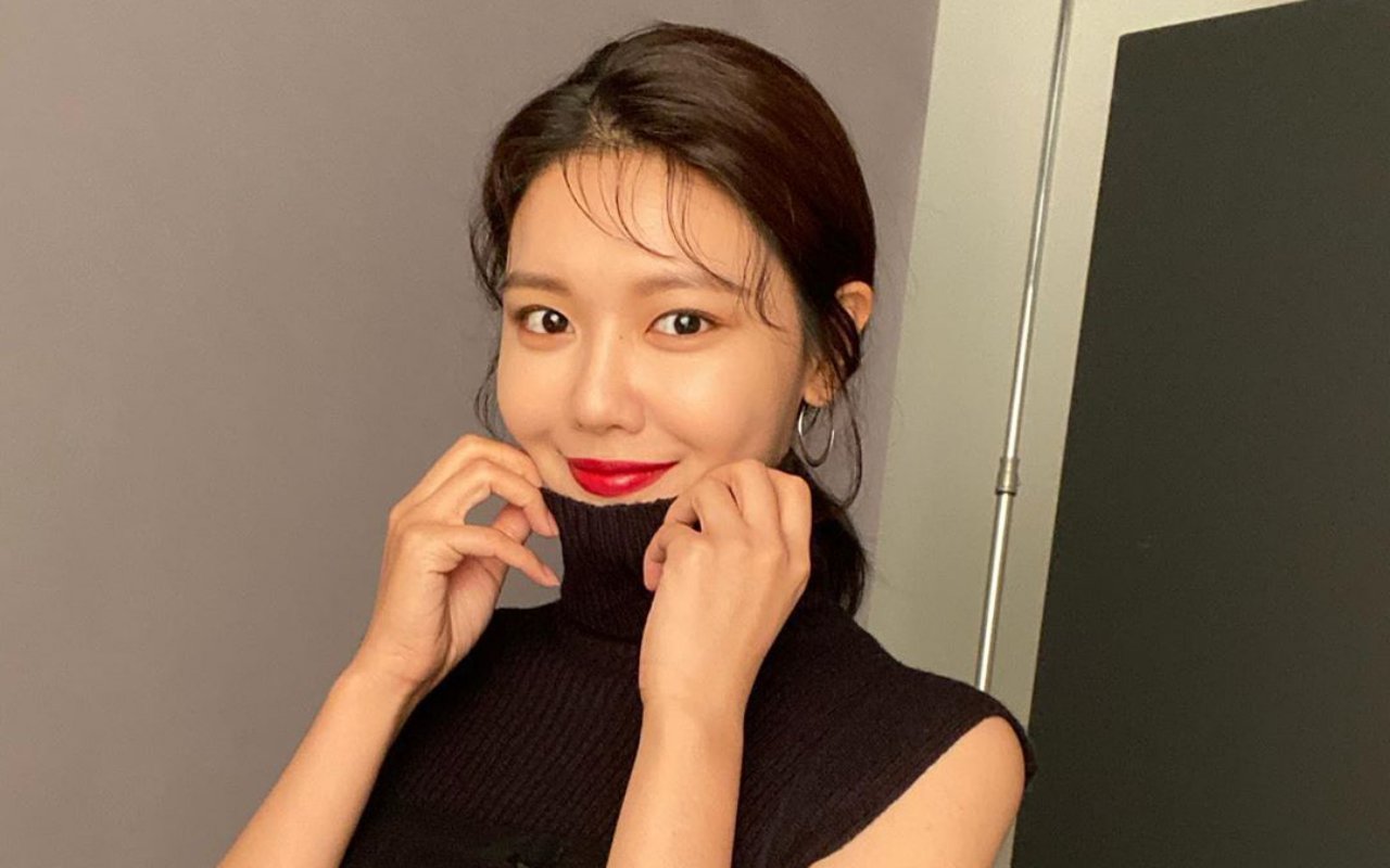 Sooyoung Girls' Generation Jawab Rasa Penasaran Fans dan Ukur Panjang Kakinya