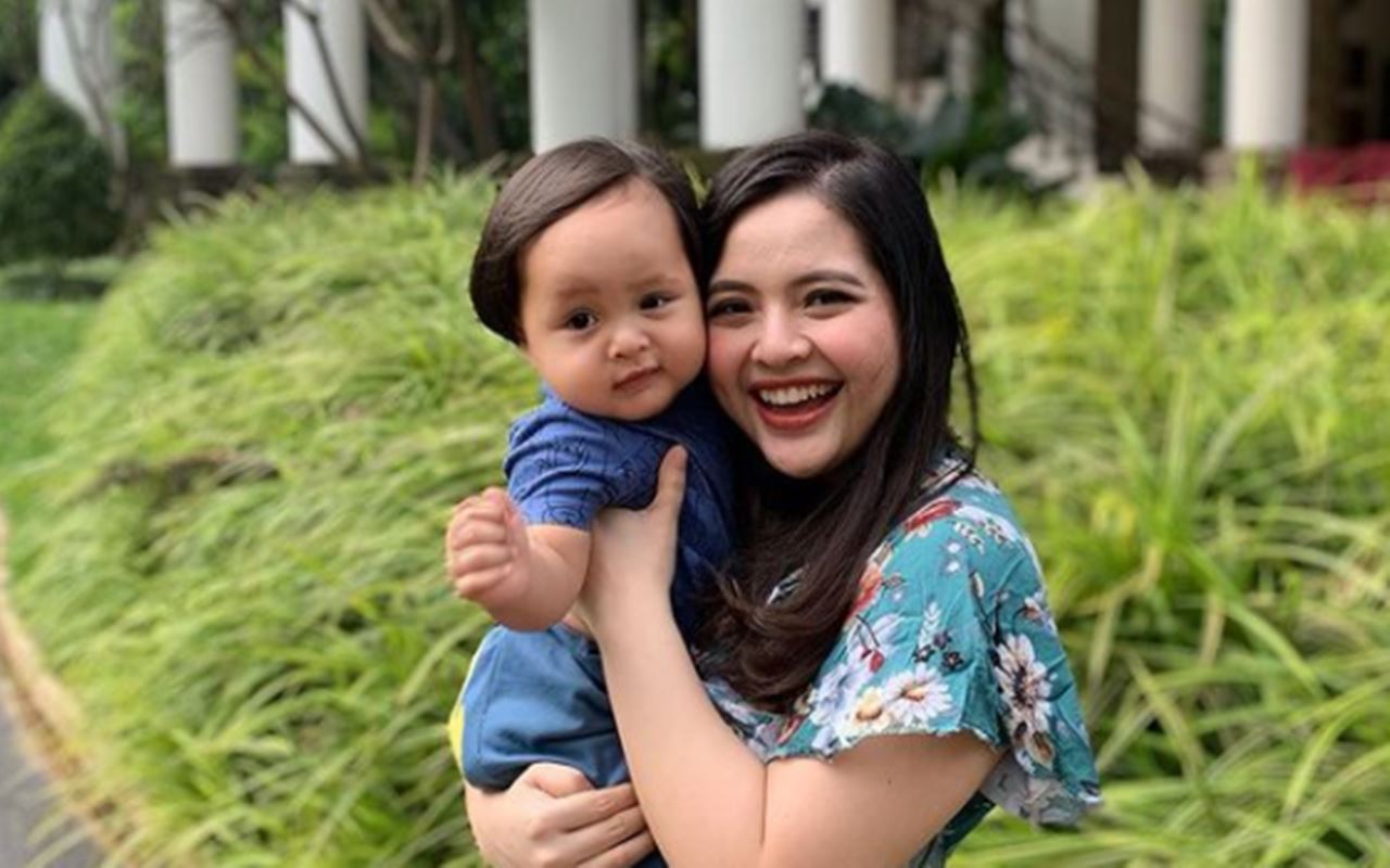 Bersanding Dengan Putra Balitanya, Tasya Kamila Tak Kalah Imut Bak Kembar Bikin Gemes