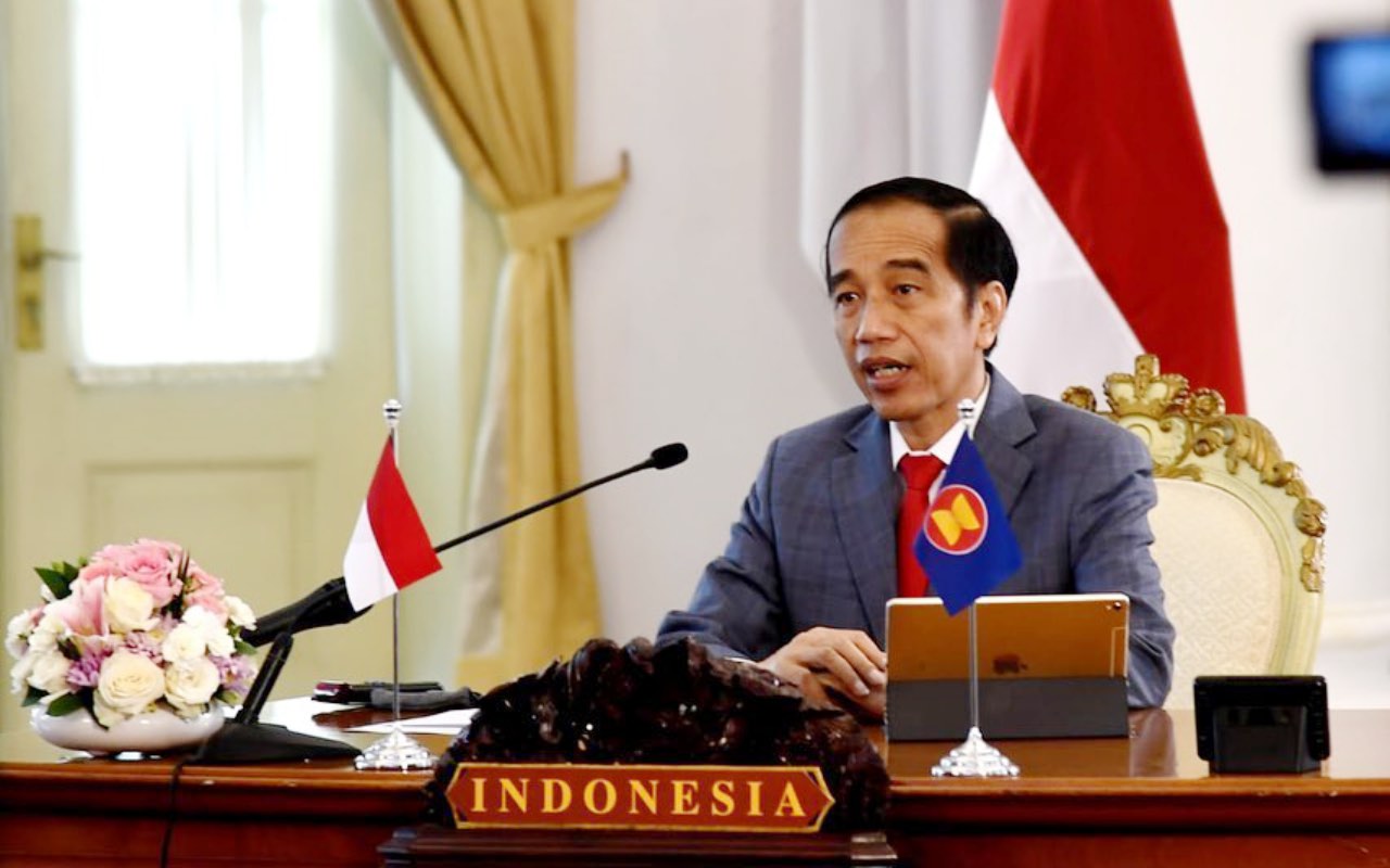 Keputusan Jokowi Gratiskan Vaksin COVID-19 Jadi Sorotan Media Asing