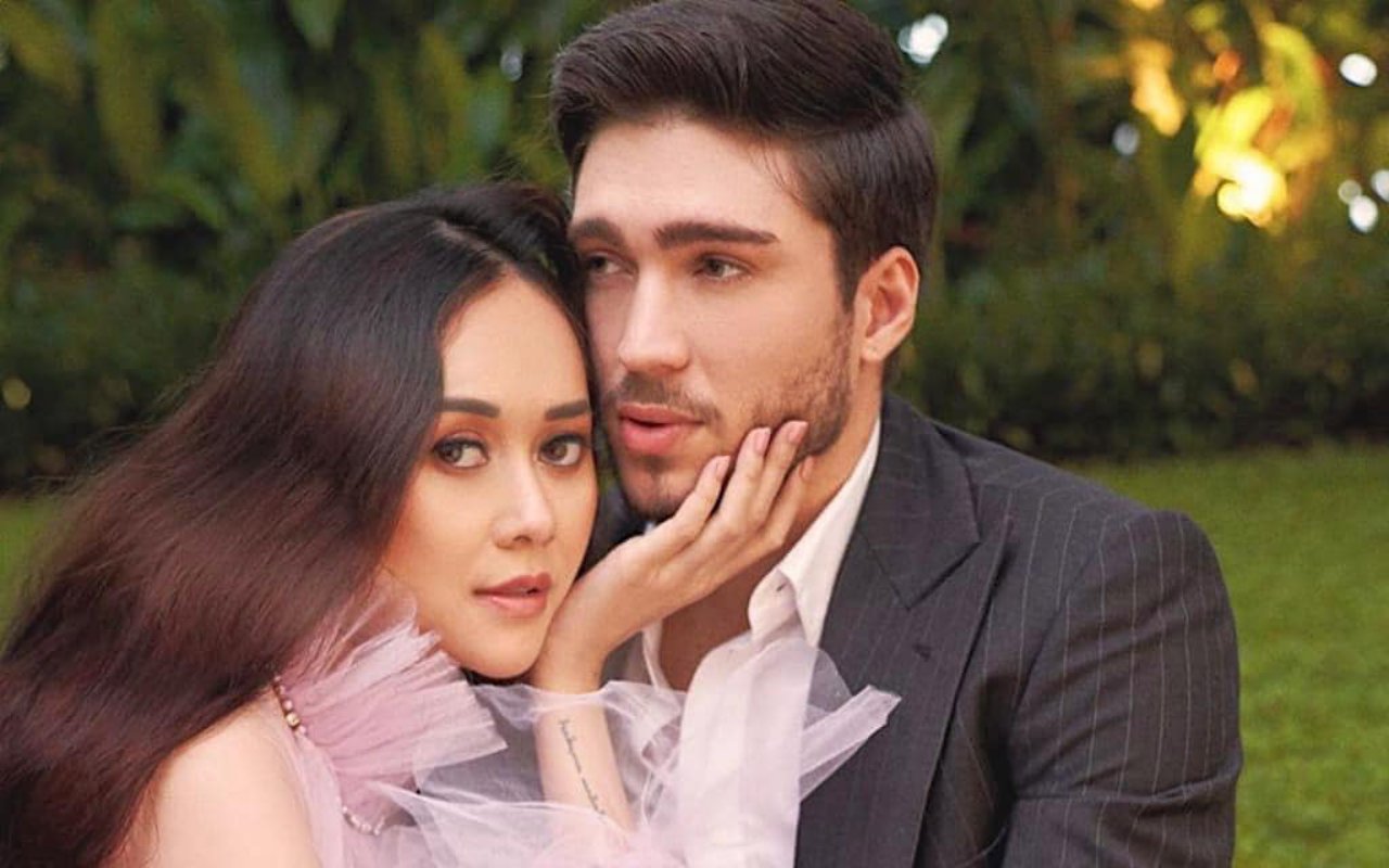 Momen Video Call Terakhir Suami Aura Kasih dan Putri Cantik Sebelum Digugat Cerai, Bikin Nyesek