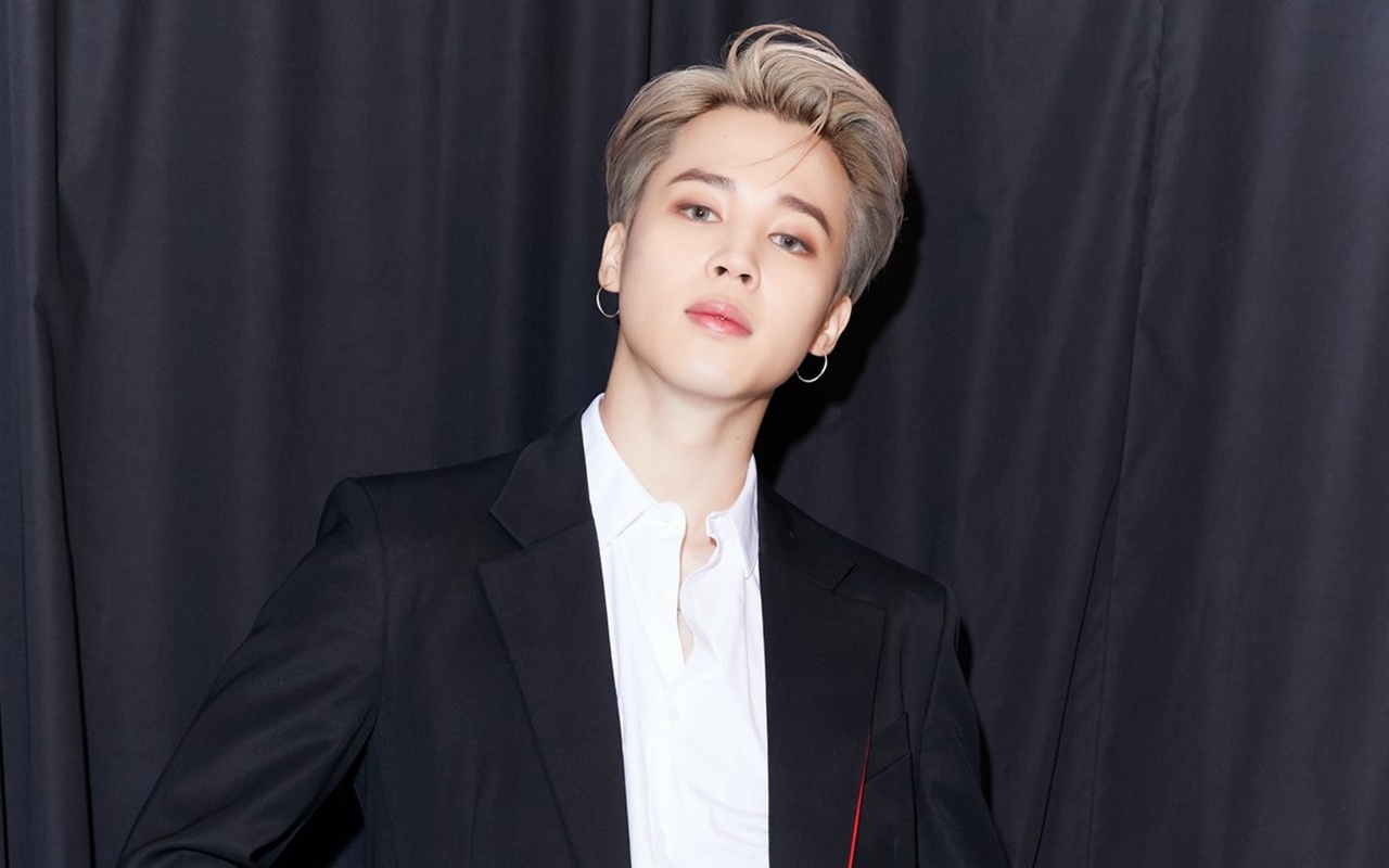 Jimin BTS Tampan Bak Pangeran, Emak-Emak Bodo Amat Lewat Bawa Belanjaan