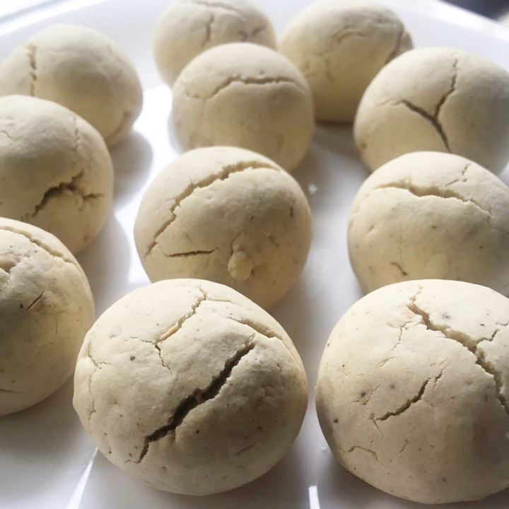 Kue Bagea, Ambon