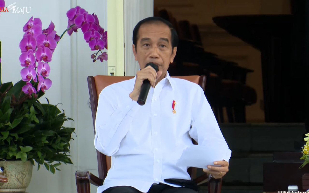 Jokowi Umumkan Nama 6 Menteri Baru, Risma Sampai Sandiaga Uno Masuk Kabinet