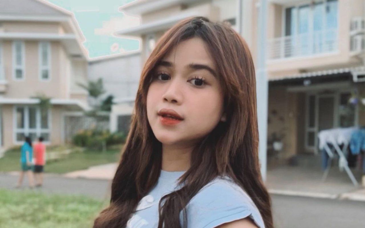 Glow Up Parah, Brisia Jodie Bagikan Foto Masa Kecil Berkacamata Bikin Pangling