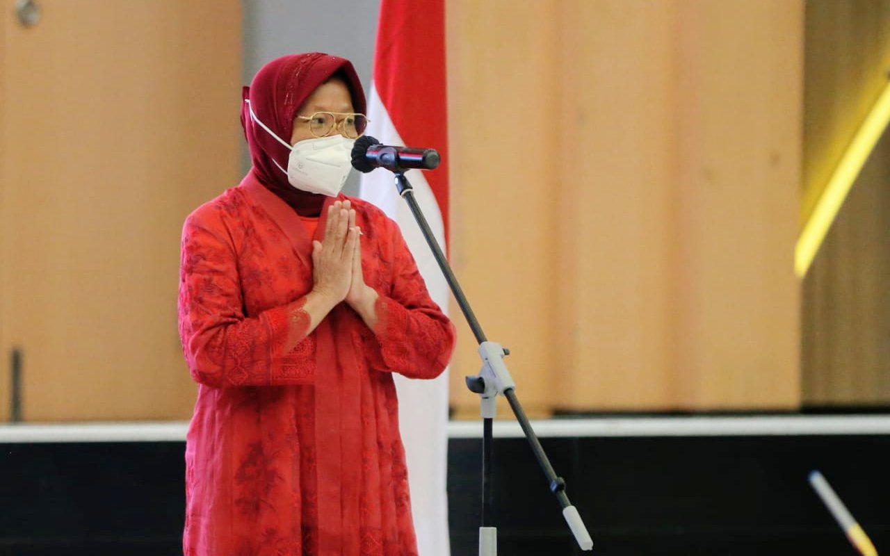 Praktik Rangkap Jabatan Risma Tuai Polemik, Ini Kata Kemendagri