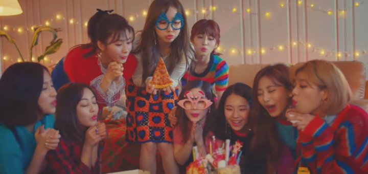 Twice - Merry and Happy