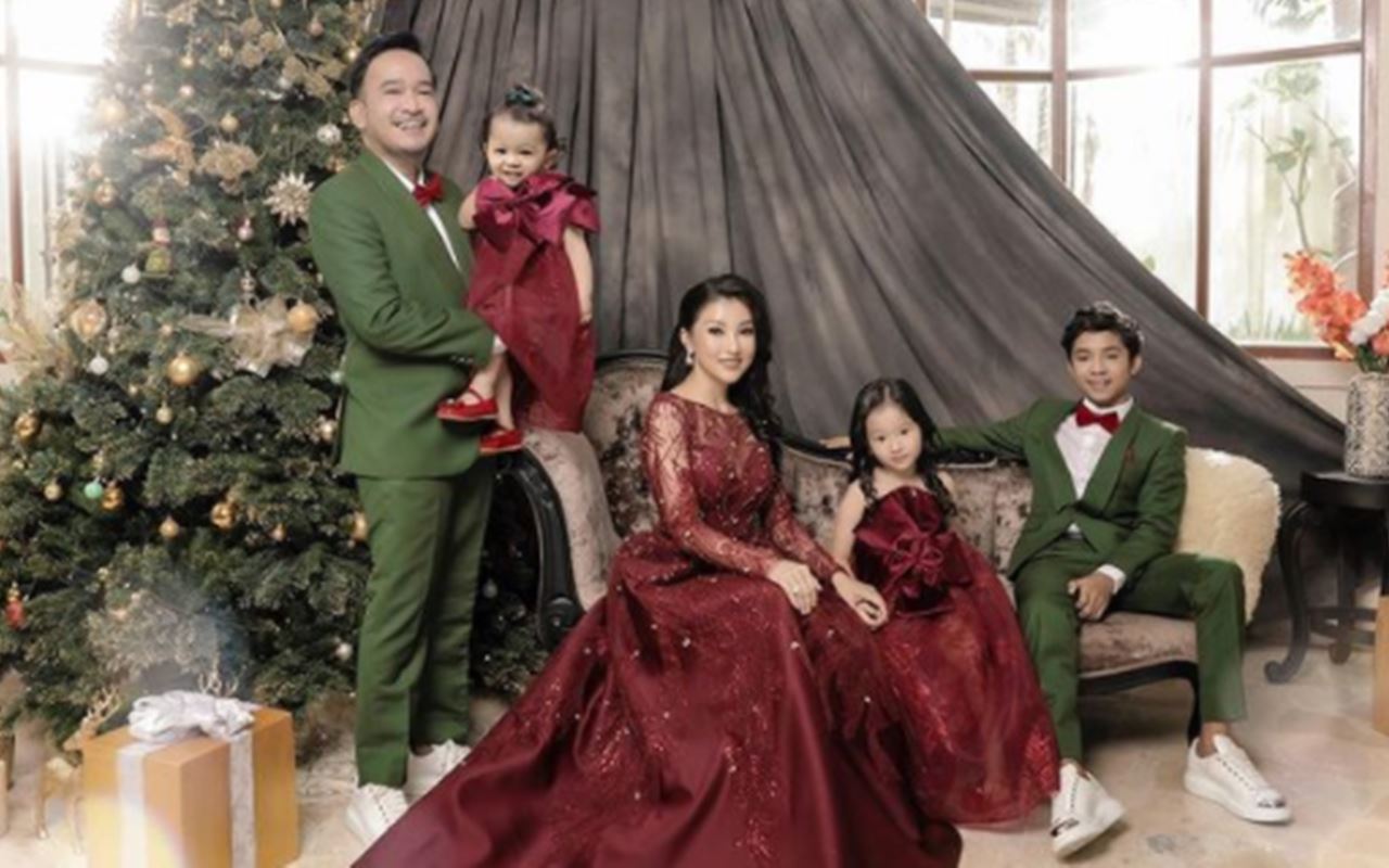Ruben Onsu Sempatkan Kerja Saat Natal, Ungkap Cara Perayaan Sederhana Bareng Keluarga