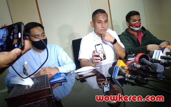 Aura Kasih Buka Suara Soal Gugatan Cerai ke Suami