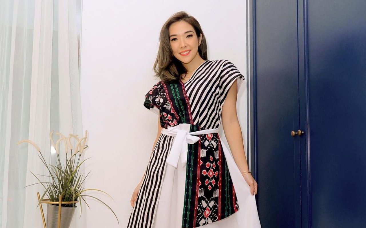 Gisel anastasia. Gisel