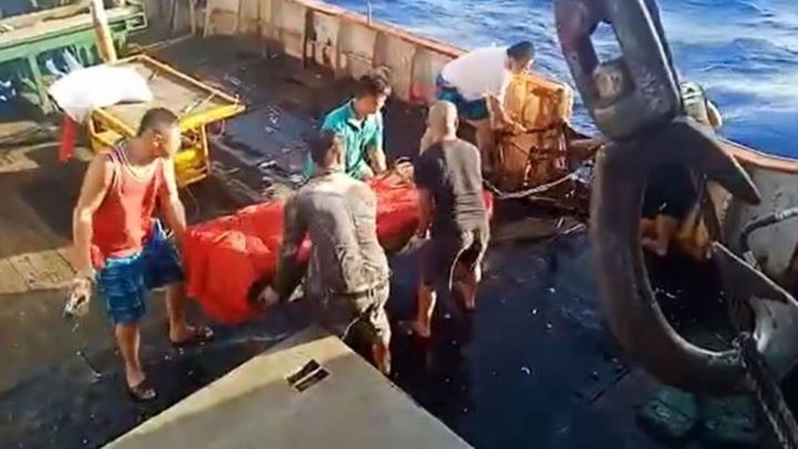 Jasad ABK WNI Dibuang ke Laut