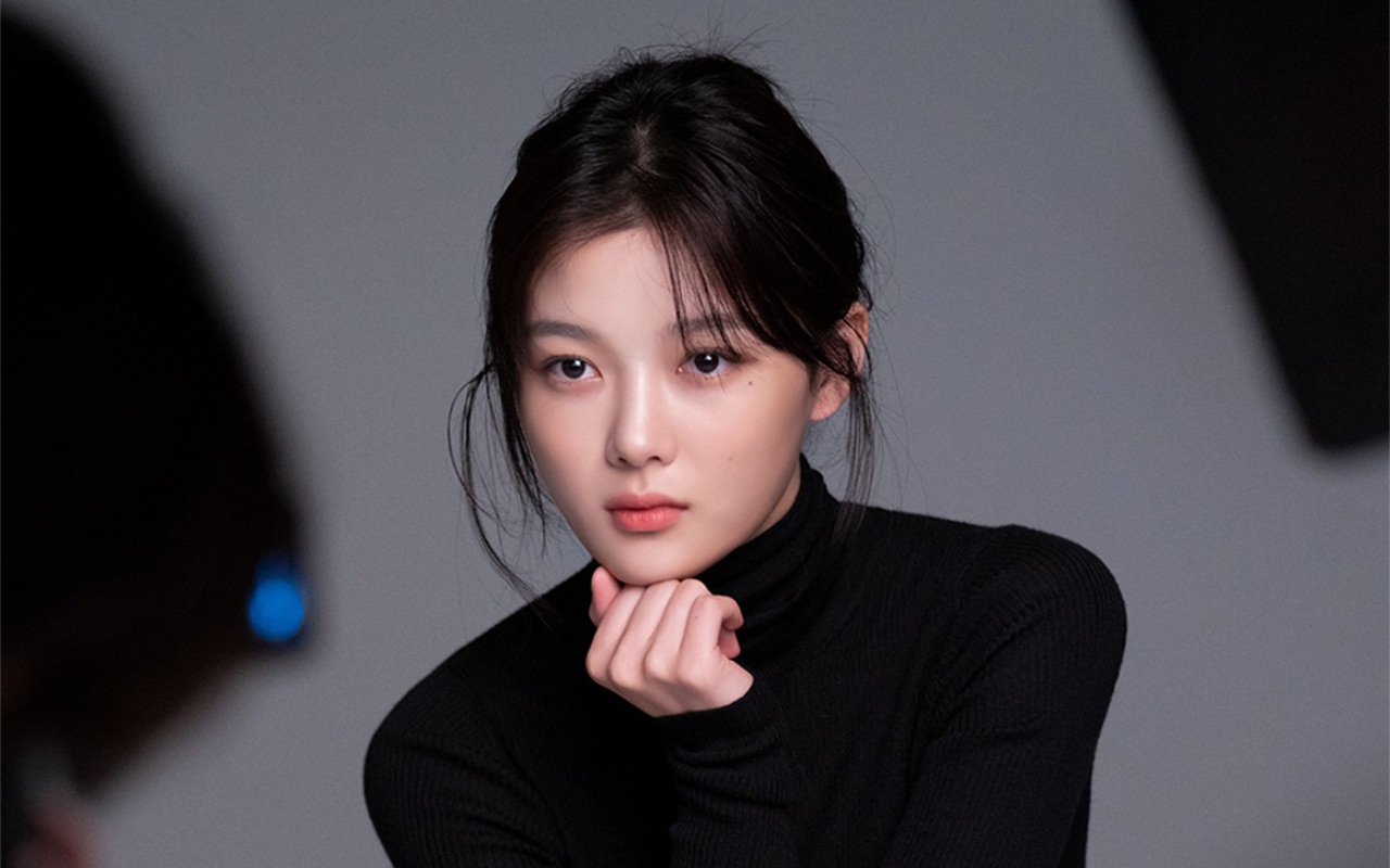SBS Drama Awards 2020: Visual Kim Yoo Jung Curi Perhatian, Wajah Kelewat Cantik Disanjung Bak Boneka