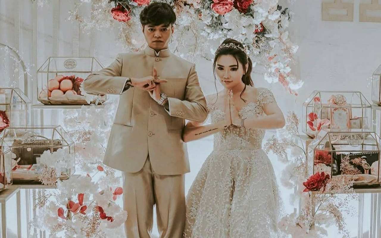 Netizen Singgung Agama Reza Oktovian Usai Gelar Upacara Sangjit Bareng Wendy Walters