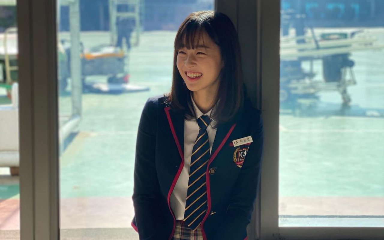 Jadi Antagonis, Netizen Tebak Alasan Choi Ye Bin Sentuh Telinga Setiap