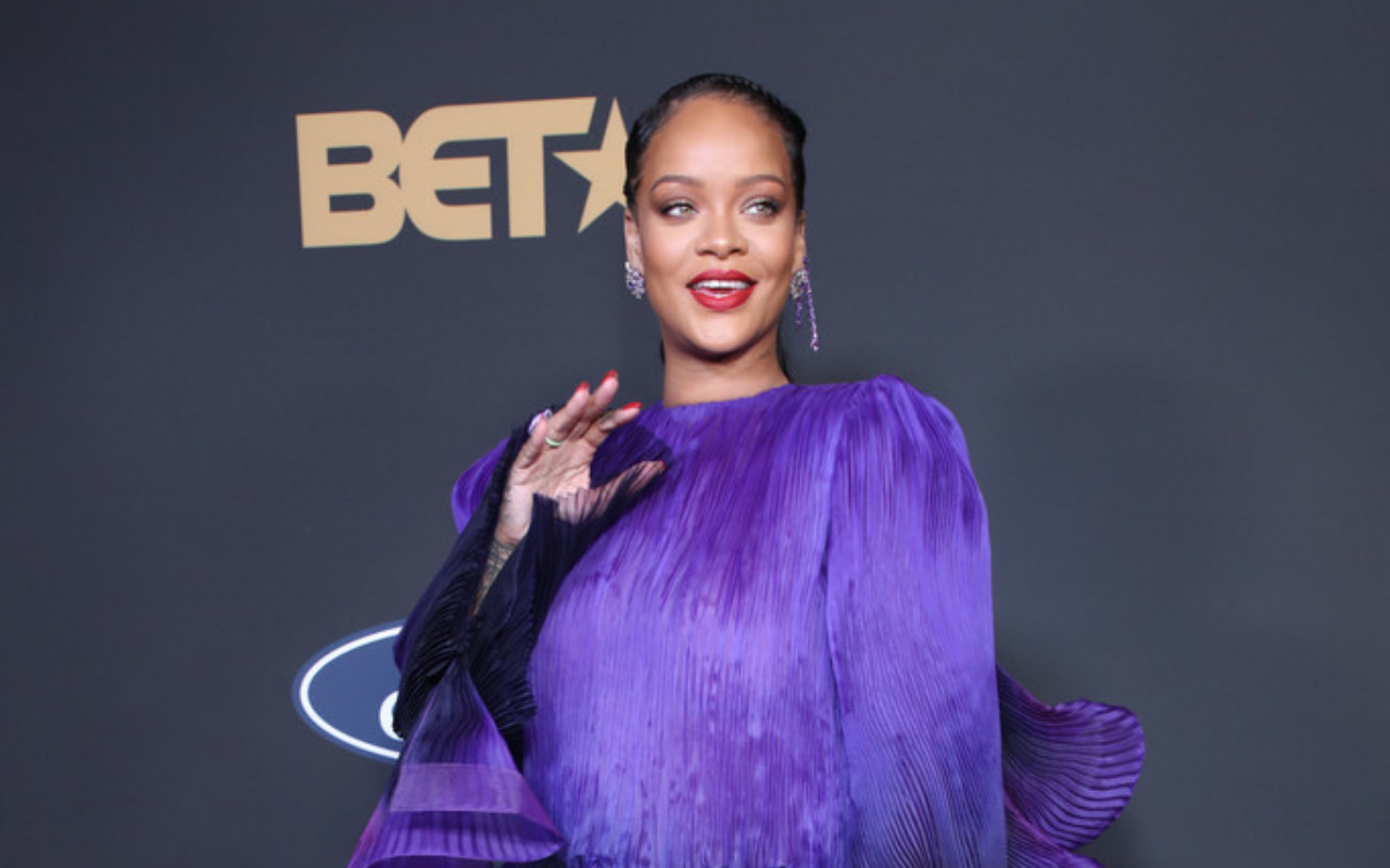 Rihanna Semprot Penggemar Akibat Kesal Ditagih Album Baru