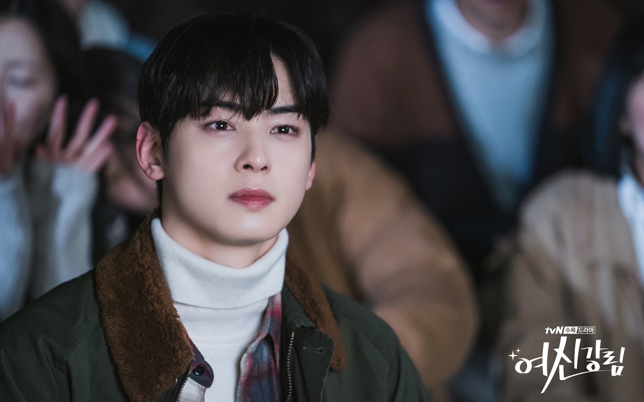 Merek Mahal, Gaya Busana Cha Eunwoo di 'True Beauty' Justru Tuai Kritikan