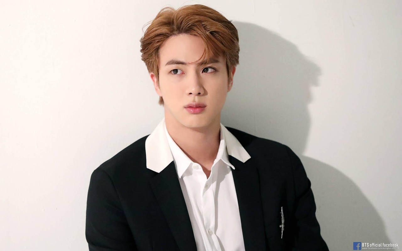 Jin BTS Santuy Corat-Coret Ponselnya Seharga 35 Juta Pakai Spidol Marker