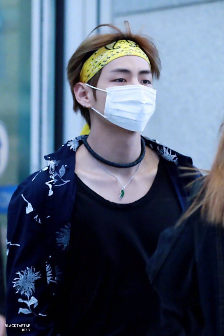 Suga BTS Akui Masih Simpan Kalung Persahabatan yang Dibeli Bareng V