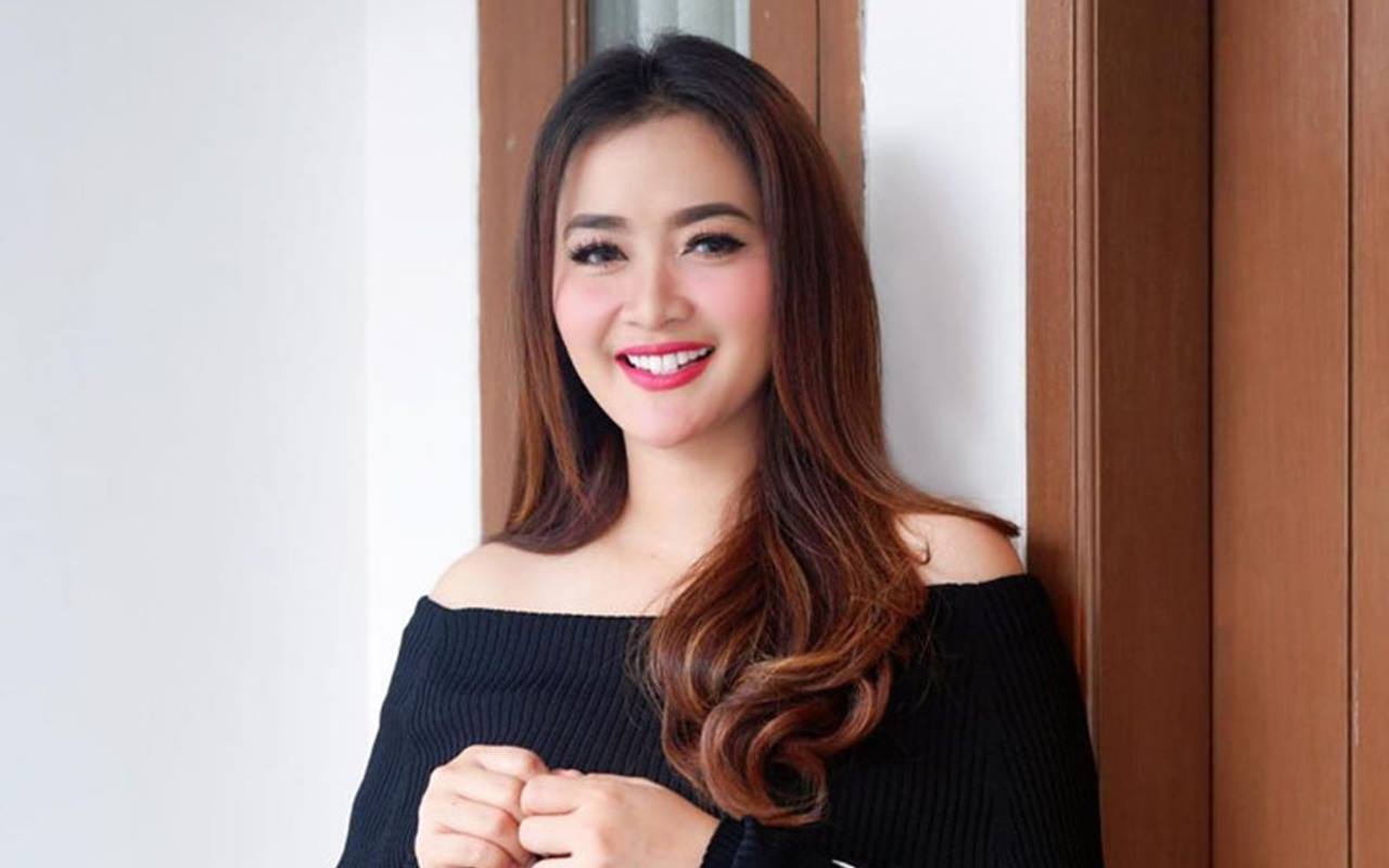 Foto Vega Darwanti