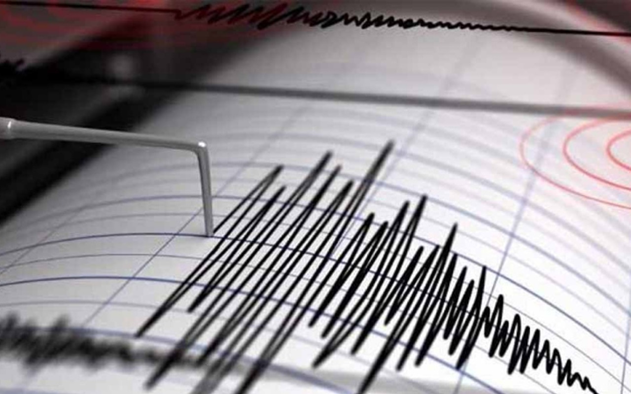Kantor Gubernur Sulawesi Barat Ambruk Imbas Gempa M 6,2