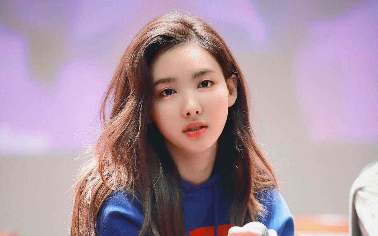 Kebiasaan Tidur Nayeon Ini Timbulkan Insiden Kocak di Dorm TWICE