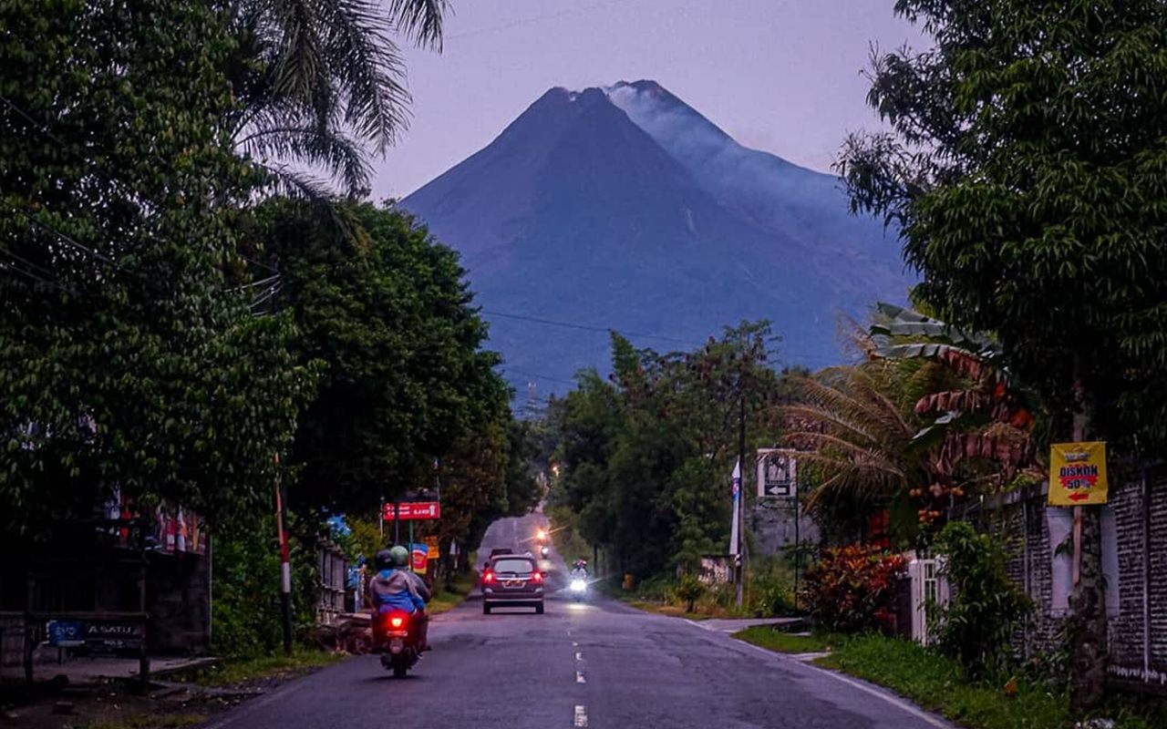 Gunung Merapi Kembali Erupsi, Ada Kemungkinan Letusan Eksplosif