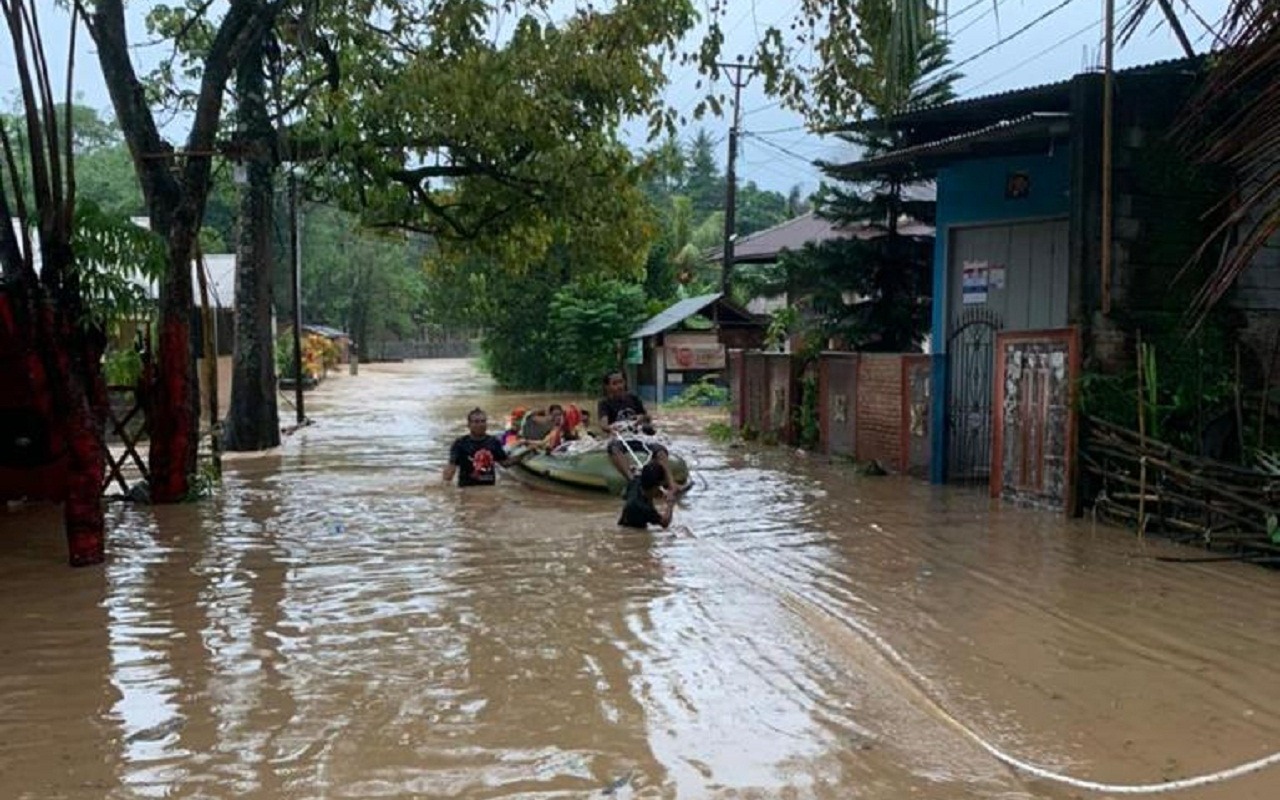 Manado Sulawesi Utara Dilanda Banjir dan Tanah Longsor, Lima Warga Dilaporkan Tewas