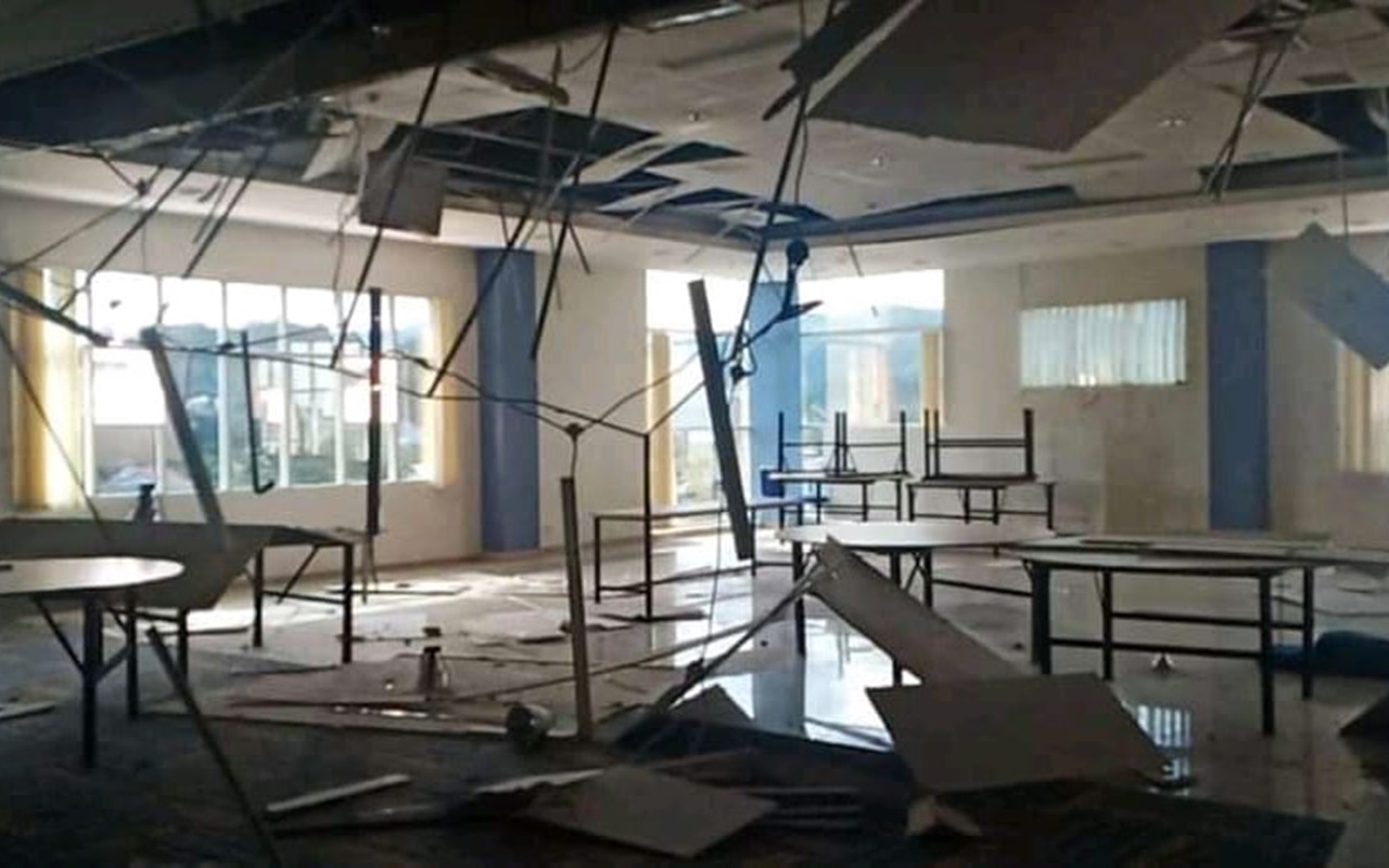 Curhat Pengungsi Gempa Majene yang Tendanya Porak Poranda Diterjang Badai