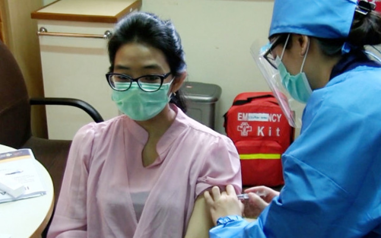 25 Relawan Uji Klinis Vaksin Sinovac di Bandung Positif Terpapar COVID-19