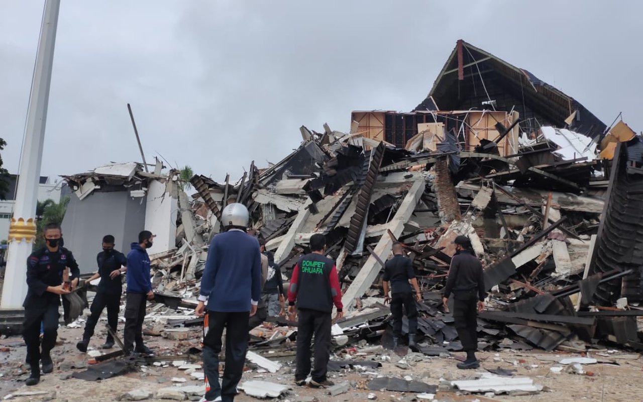 Reaktif Corona, Satu Keluarga Pengungsi Gempa Sulbar Diisolasi di Hotel