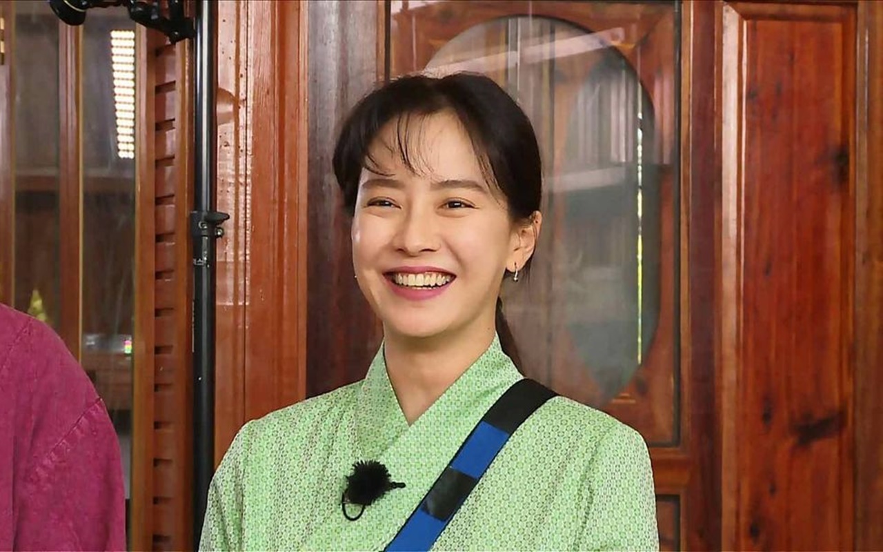 Song Ji Hyo Berubah Jadi Anak Sekolah Tahun 80-an di 'Running Man', Cantik Banget!
