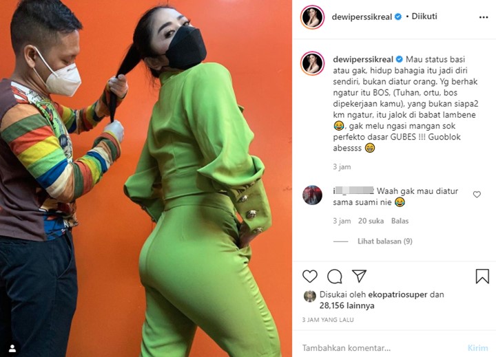 Diledek Unggah Postingan Gak Berbobot, Dewi Persik \'Tampar\' Haters