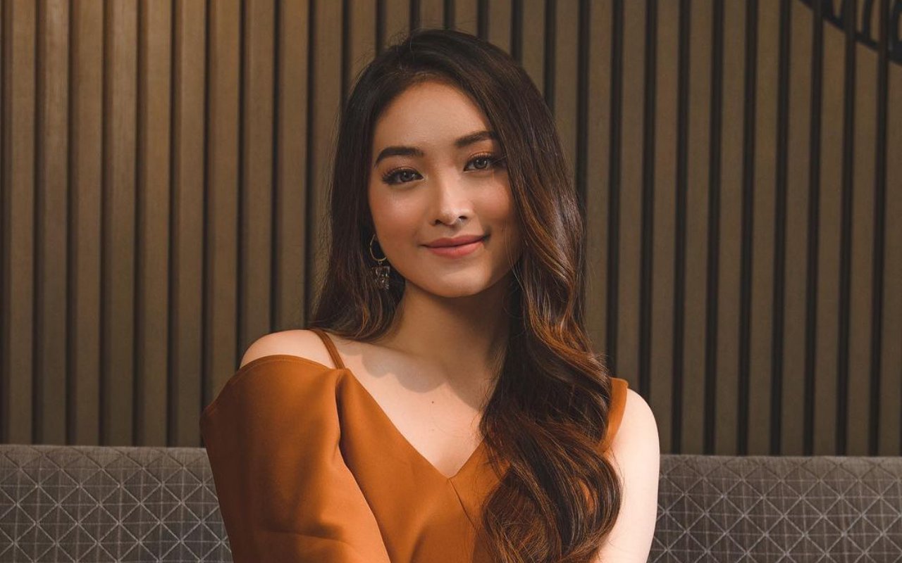 Cantik Berkacamata, Natasha Wilona Ungkap Kondisi Usai Diterpa Isu