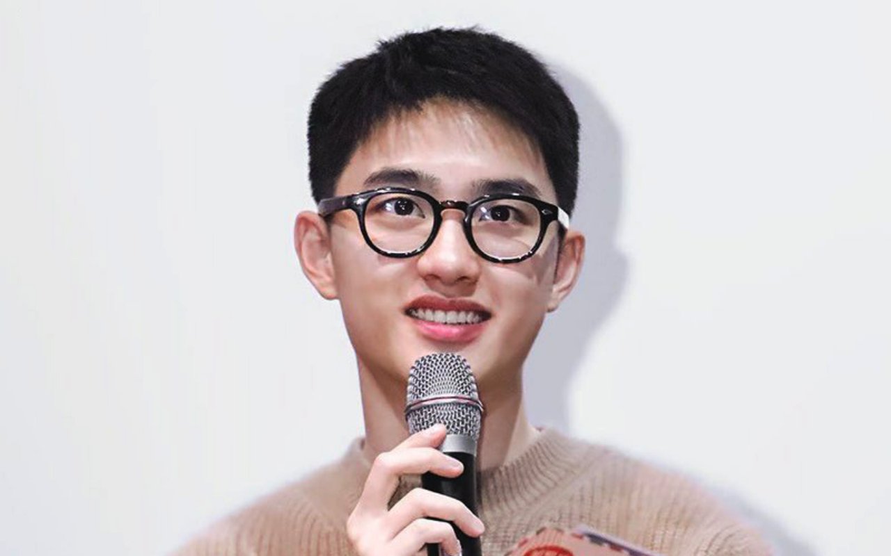 D.O. EXO Gelar Siaran Live Bareng Sehun dan Bahas Rencana Kariernya dari Akting Sampai Musik