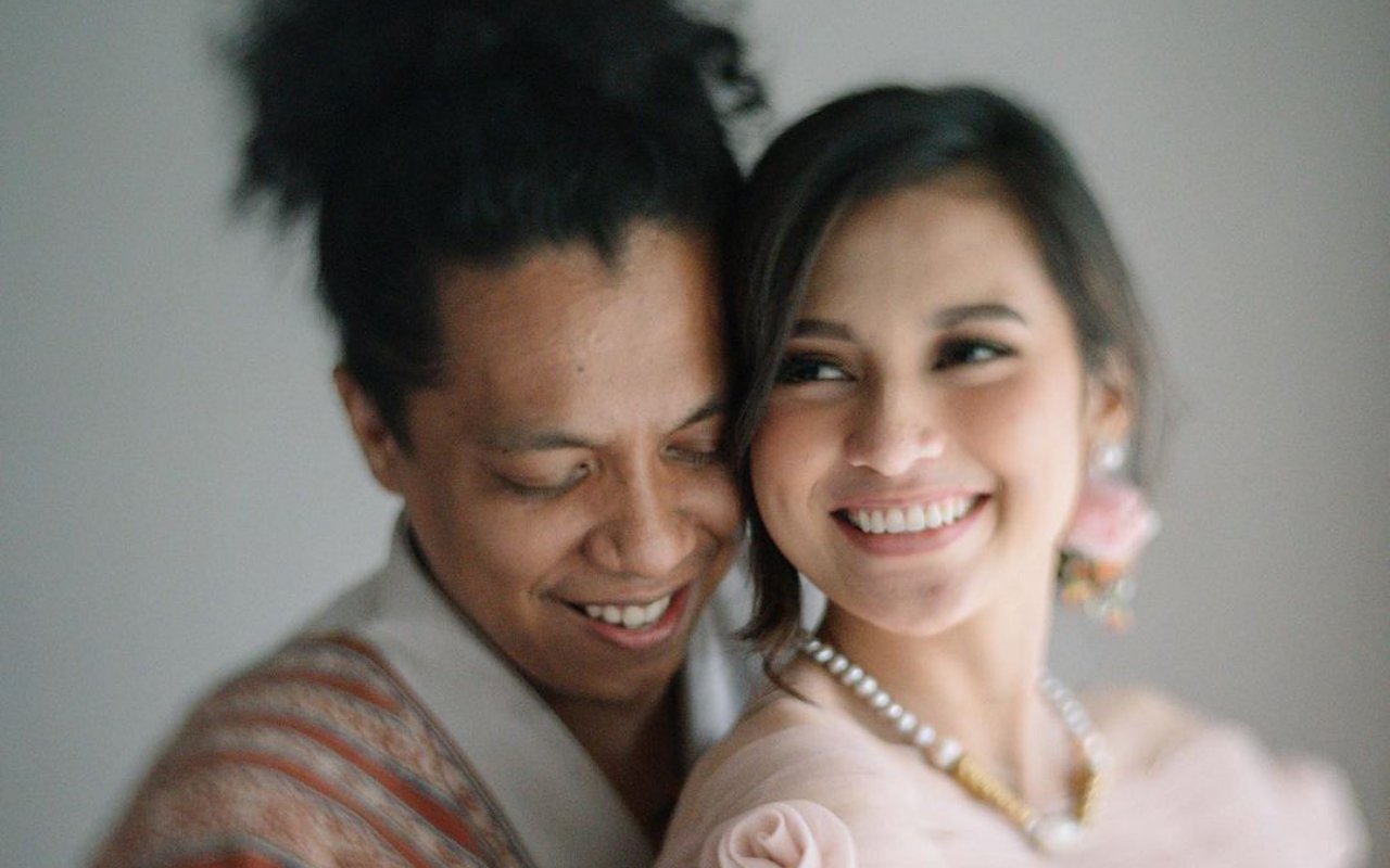 Ibu Indah Permatasari Masih Tak Restui Putrinya Dinikahi Arie Kriting, Ayah Sampaikan Doa