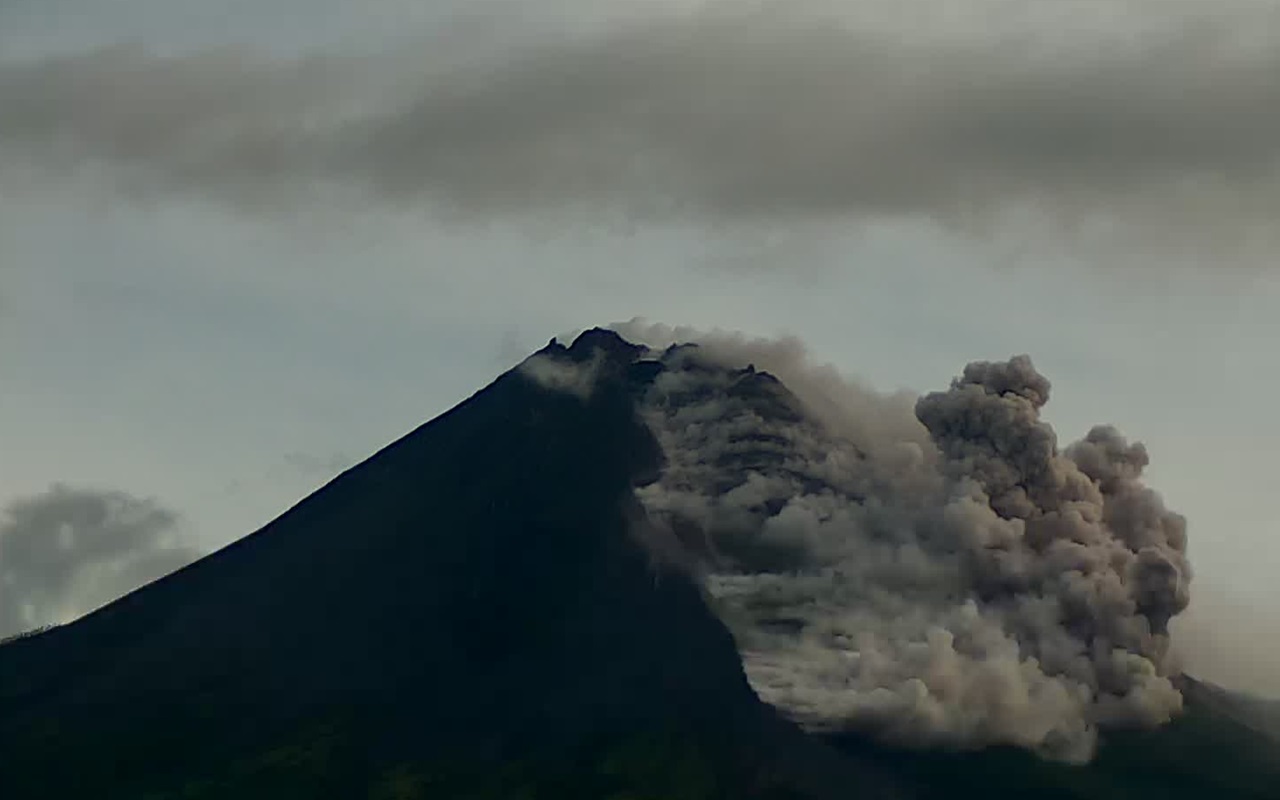 Merapi Erupsi, BPBD Minta Warga Turgo Sleman Mengungsi Sementara