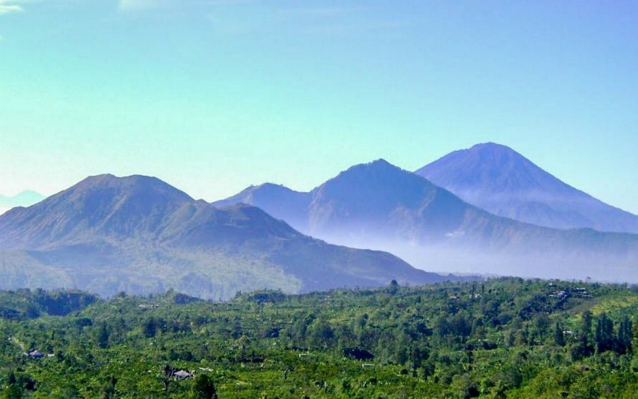 7 Destinasi Wisata Negeri di Atas Awan dengan Pemandangan Menakjubkan di Indonesia