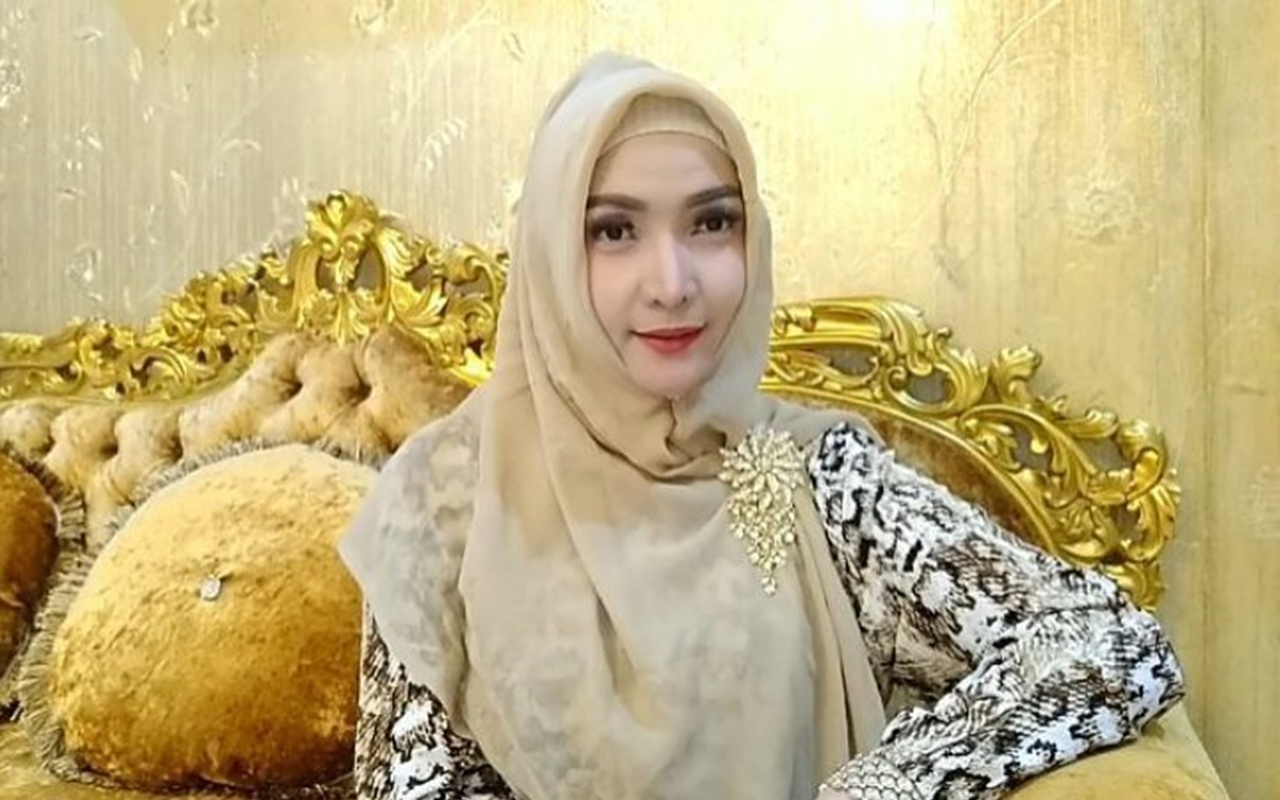 Berharap Nikah Tahun Ini, Roro Fitria Beber Sosok Pria Yang Mengajaknya Taaruf