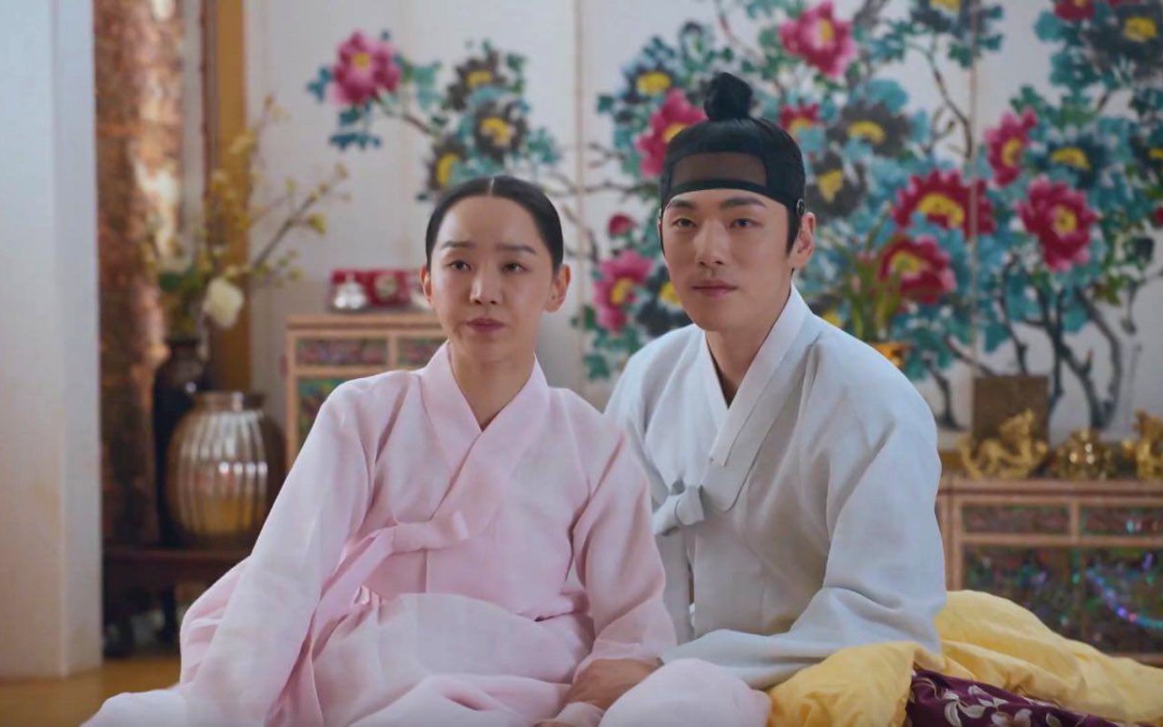 Beda dari 'Mr. Queen', Begini Sikap Shin Hye Sun dan Kim Jung Hyun Saat Syuting Adegan Emosional