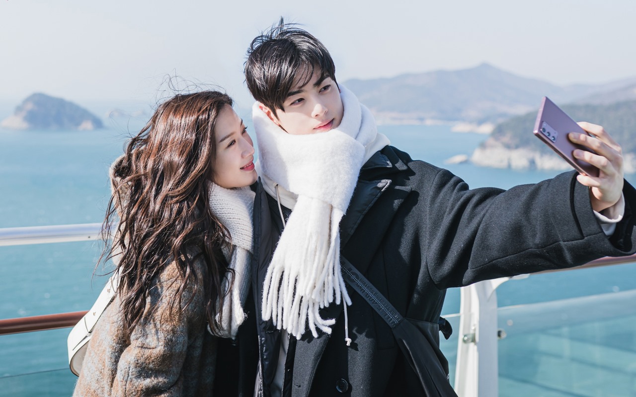 'True Beauty' Rilis Reuni Emosional Cha Eunwoo dan Moon Ga Young Usai 2 Tahun Berpisah