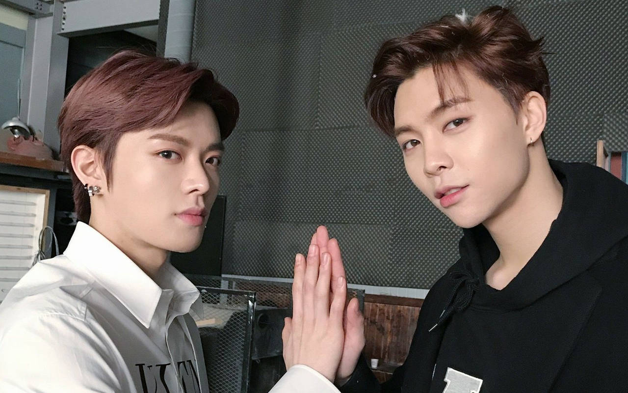 Johnny dan Yuta NCT Hias dan Warnai Kuku Satu Sama Lain, Seperti Ini Hasilnya