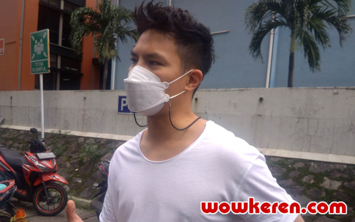Jawaban Fero Walandouw Dikabarkan Sedang Dekat Dengan Seorang Wanita