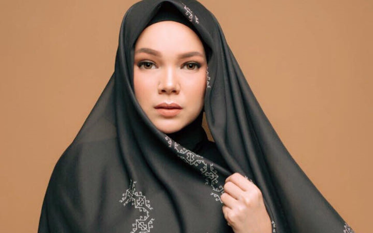 9 Tahun Menikah, Dewi Sandra Ungkap Alasan Tak Jalani Program Bayi Tabung