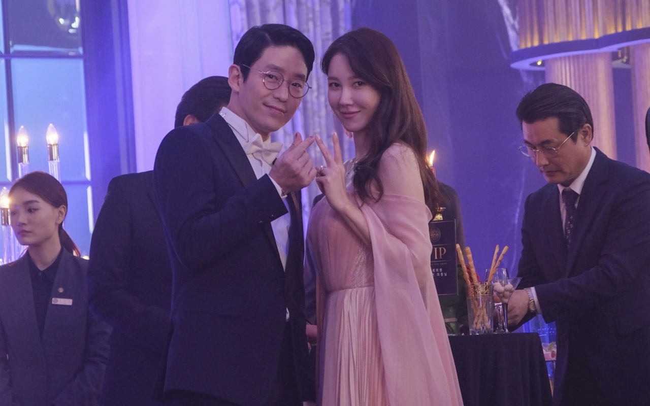 Lee Ji Ah Curhat Sungguhan Dicekik Uhm Ki Joon Saat Syuting 'Penthouse'