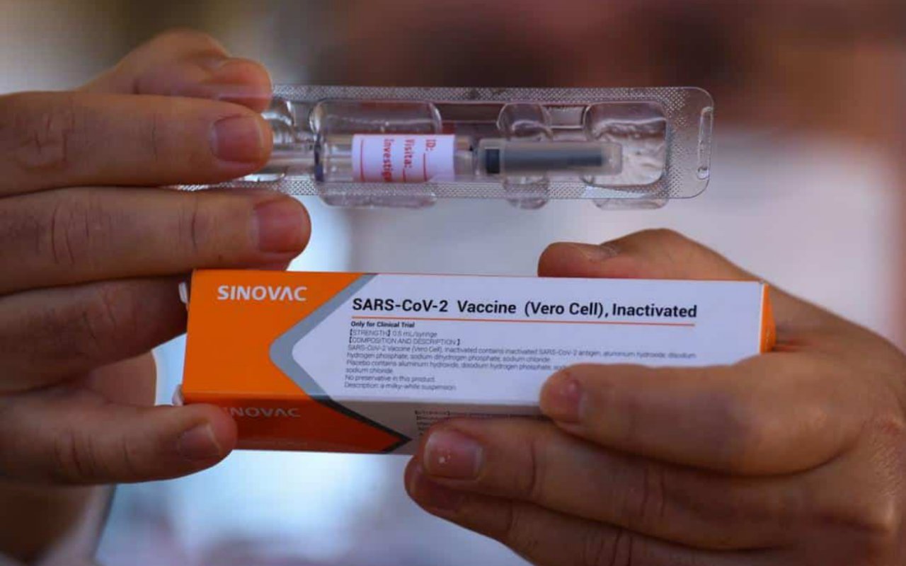 Progres Vaksinasi COVID-19 Indonesia: Lebih   Dari 1 Juta Nakes Sudah Disuntik Sinovac