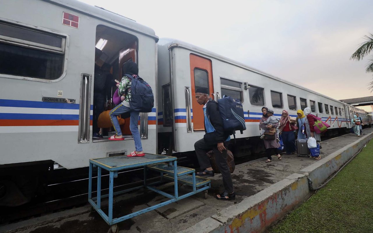 Libur Imlek, Volume Penumpang KAI Dilaporkan Naik Meski Masih Pandemi COVID-19