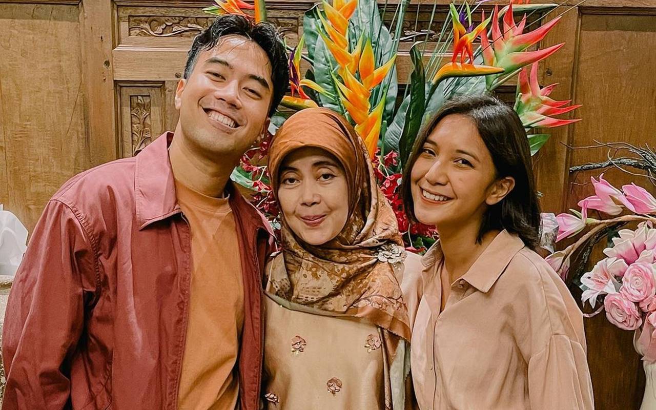 Vidi Aldiano Kencan Romantis Bareng Sheila Dara Saat