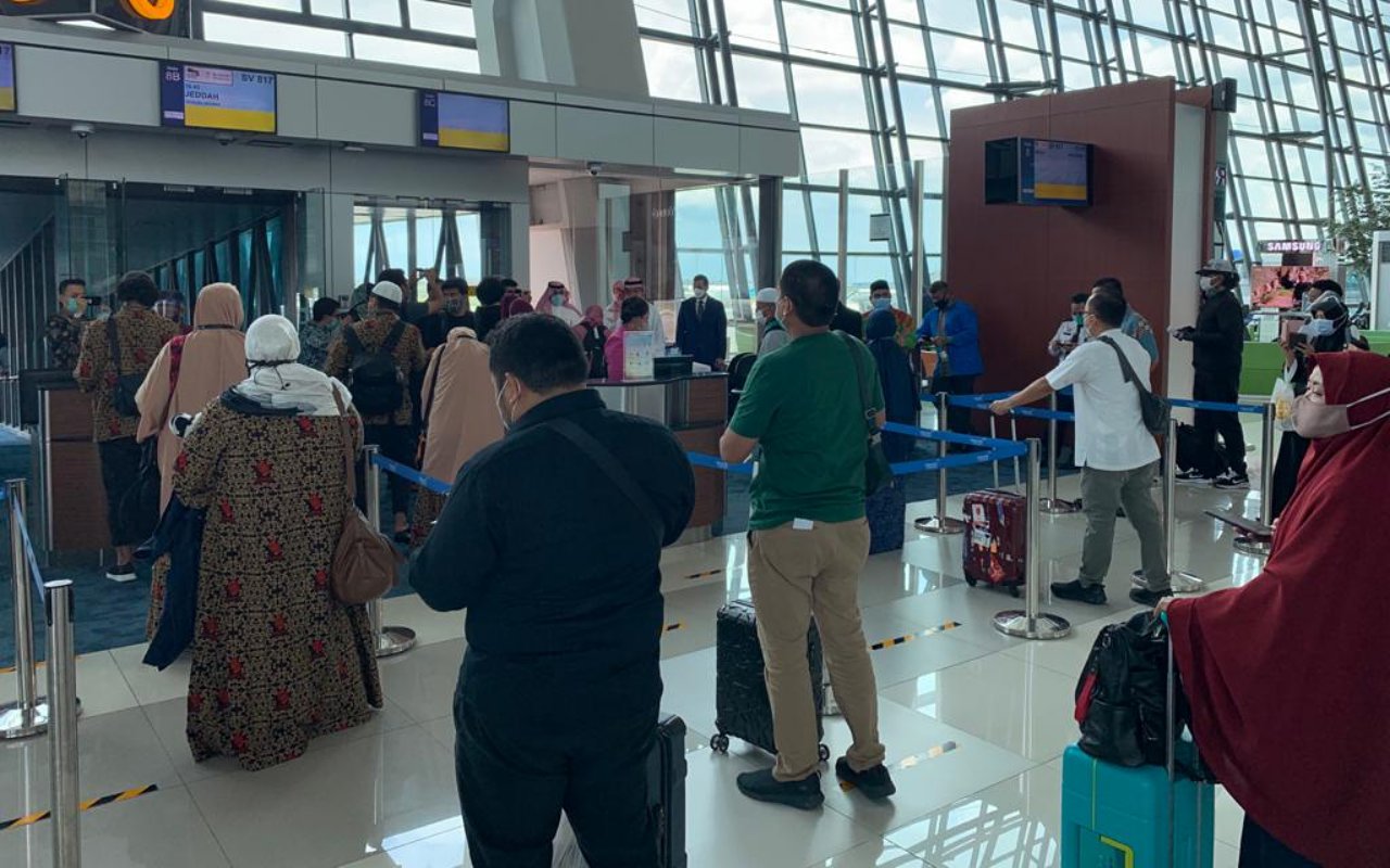 Bukan Main! Satgas Bongkar Temukan 738 WNI dari Luar Negeri yang Positif COVID-19